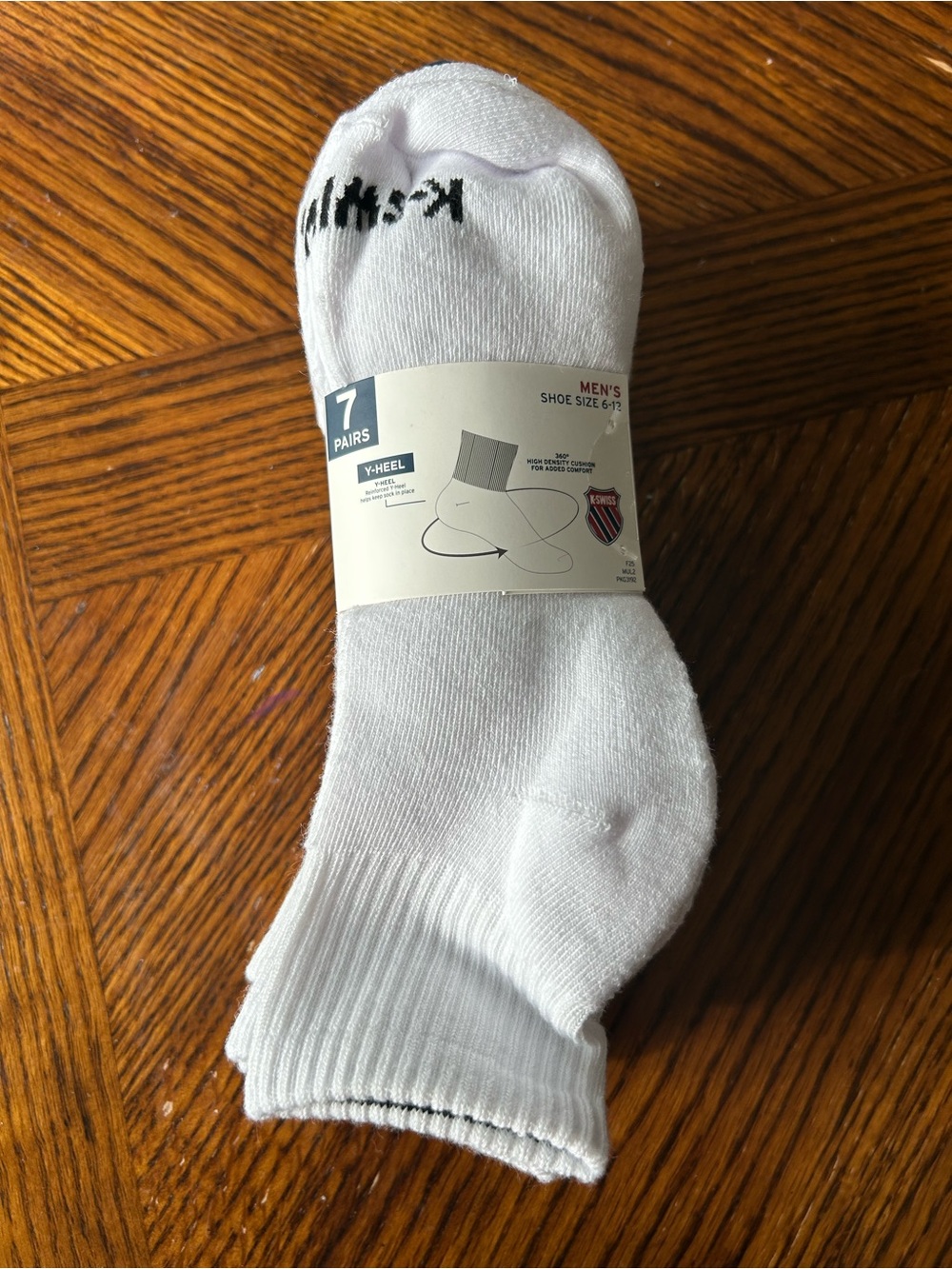 NWT K.Swiss Men's cushioned quarter cut  socks 7 pairs